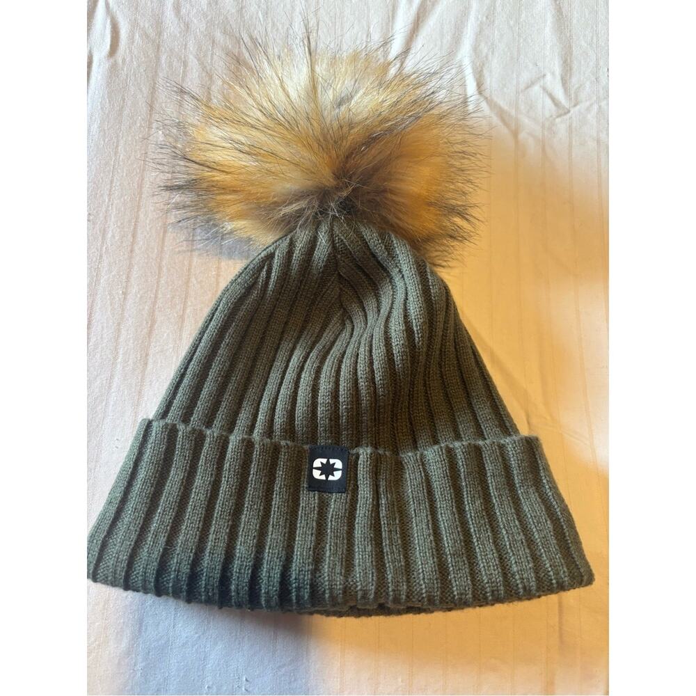 Polaris Women's Olive Green Ribbed Beanie with Faux Fur Pom